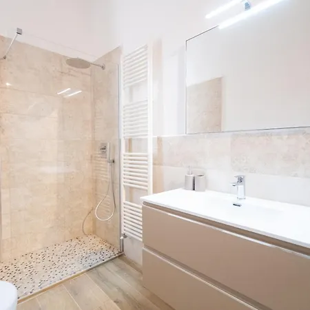 Welcomely - Anna Apartment *